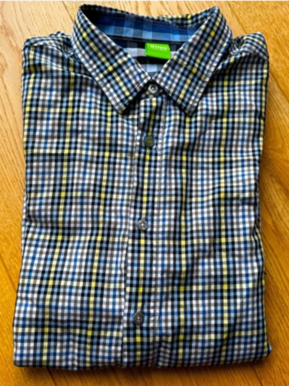 HUGO BOSS PLAID BUTTON UP LONG SLEEVES SHIRT - XL